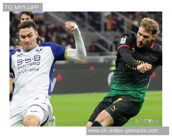 麦考尔与刘易斯的巅峰对决谁能笑到最后揭秘拳坛传奇之战的精彩瞬间